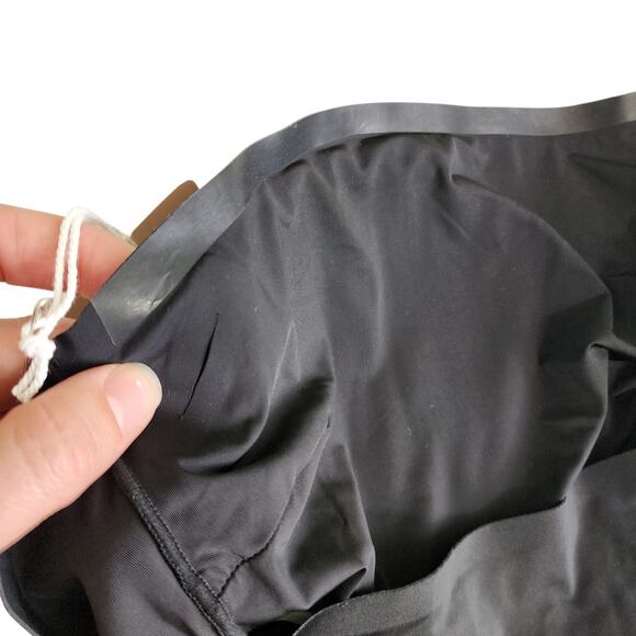 Black Strapless Bikini Set - Picture 6 of 7